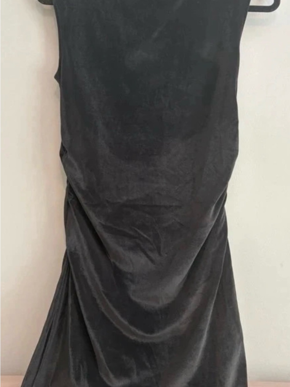Elegant Black Sleeveless Evening Dress